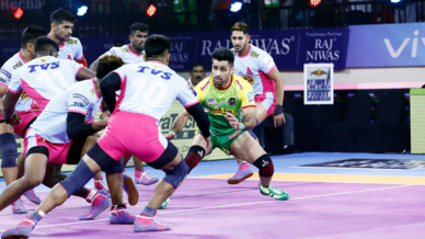 Match 23: Patna Pirates vs Jaipur Pink Panthers Match 23: Patna Pirates vs Jaipur Pink Panthers