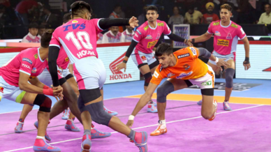 Match 42: Jaipur Pink Panthers vs Puneri Paltan Match 42: Jaipur Pink Panthers vs Puneri Paltan