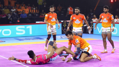Match 42: Jaipur Pink Panthers vs Puneri Paltan Match 42: Jaipur Pink Panthers vs Puneri Paltan