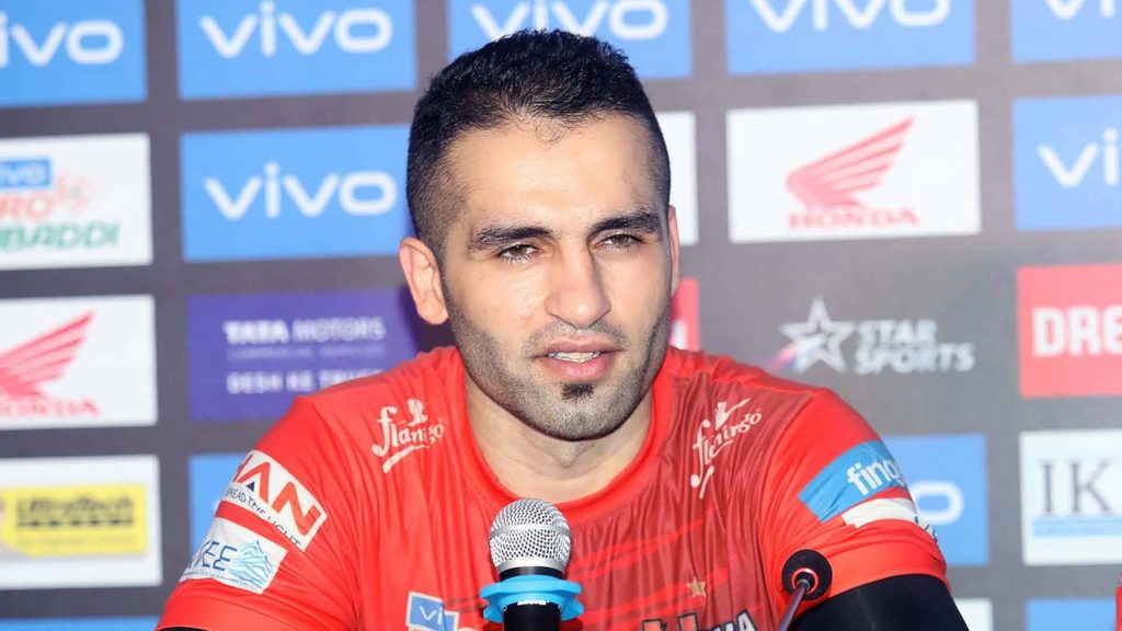 U Mumba’s captain Fazel Atrachali speaks to reporters. 