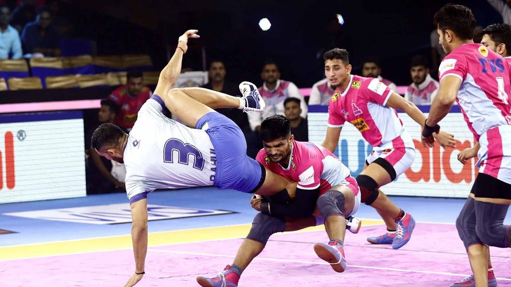 Amit Hooda scored a High 5 for Jaipur Pink Panthers.