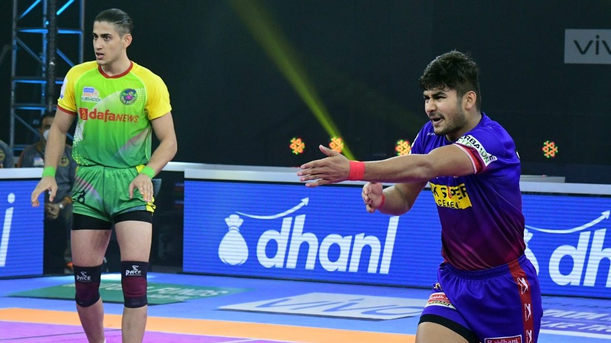 Naveen Kumar of Dabang Delhi K.C. celebrates a point against Patna Pirates in Match 126 of VIVO Pro Kabaddi League Season 8