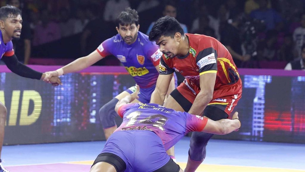 Pawan Sehrawat in action against Dabang Delhi K.C.