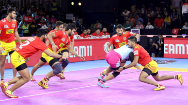 Match 44: Gujarat Fortunegiants vs Jaipur Pink Panthers Match 44: Gujarat Fortunegiants vs Jaipur Pink Panthers