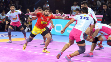 Match 44: Gujarat Fortunegiants vs Jaipur Pink Panthers Match 44: Gujarat Fortunegiants vs Jaipur Pink Panthers