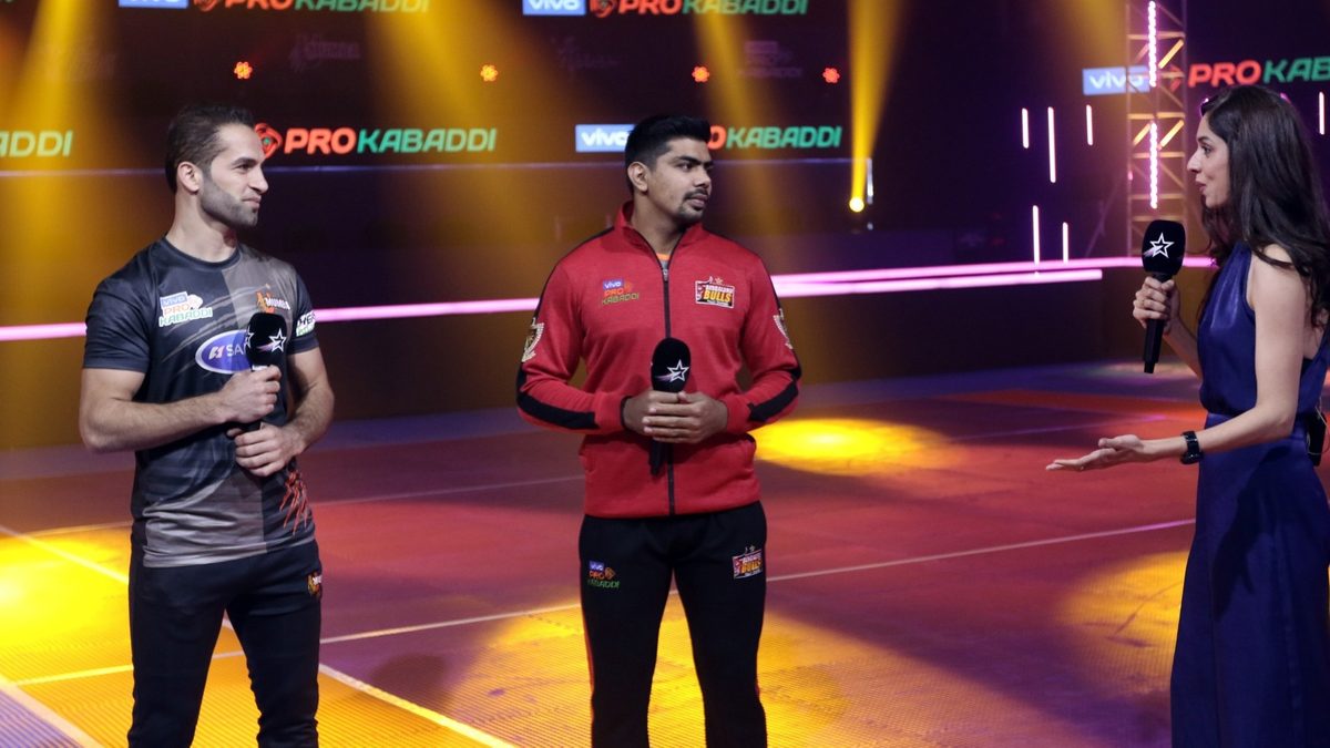 Pawan Sehrawat of Bengaluru Bulls and Fazel Atrachali of U Mumba before the start of Match 1 of VIVO Pro Kabaddi League Season 8