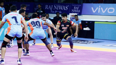 Match 24: Bengal Warriros vs Bengaluru Bulls Match 24: Bengal Warriros vs Bengaluru Bulls