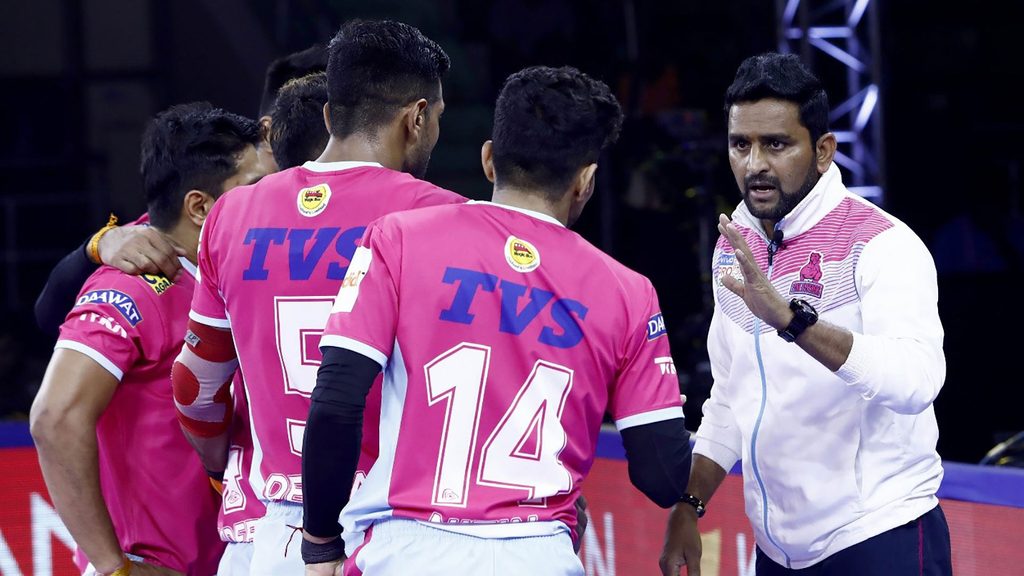 Jaipur Pink Panthers coach Srinivas Reddy passing on instructions to his team.