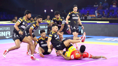 Match 126: Telugu Titans vs Gujarat Fortunegiants Match 126: Telugu Titans vs Gujarat Fortunegiants
