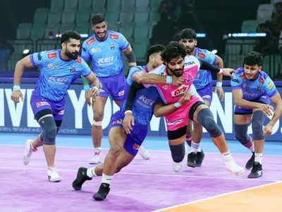 jaipur-pink-panthers-defeat-bengal-warriorz-to-keep-top-eight-hopes-alive.Click to read full article.