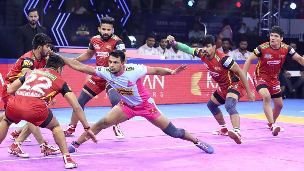 Jaipur Pink Panthers defeat Bengaluru Bulls to stay in contention for playoffs Jaipur Pink Panthers defeat Bengaluru Bulls to stay in contention for playoffs