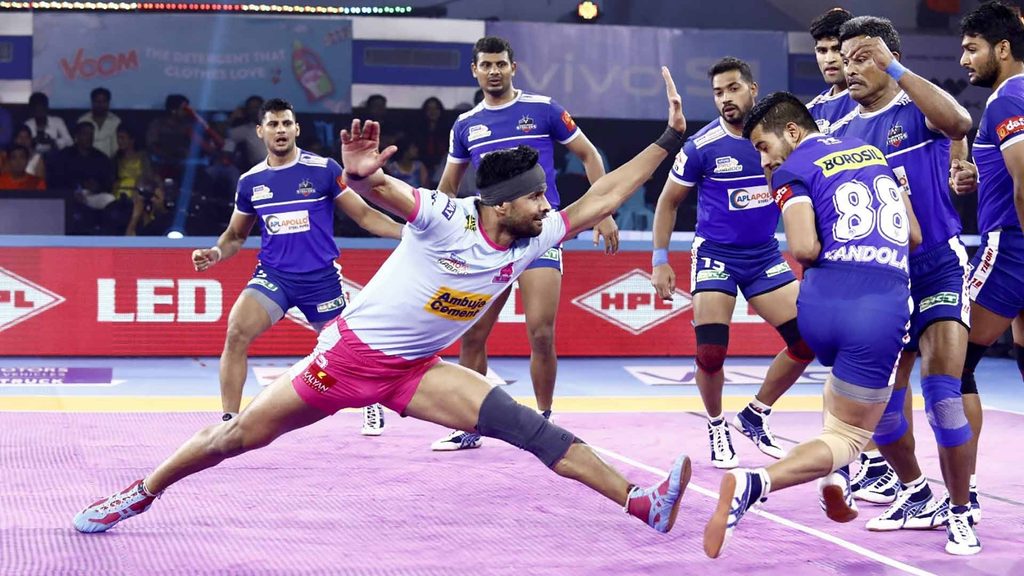 Deepak Hooda joined Pardeep Narwal and Rahul Chaudhari as the only players with 800 raid points.