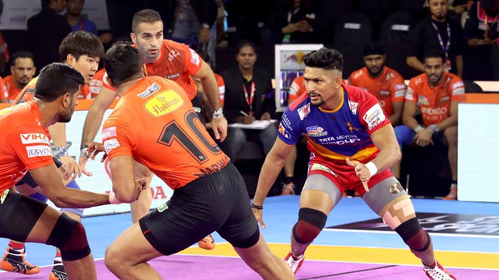 Rishank Devadiga in action in vivo Pro Kabaddi Season 7.