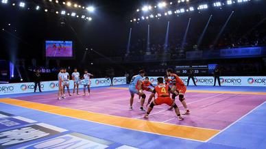 Match 77: Bengaluru Bulls vs Bengal Warriors Match 77: Bengaluru Bulls vs Bengal Warriors