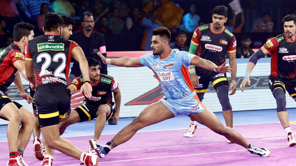 Maninder Singh’s Super 10 helped Bengal Warriors win against Bengaluru Bulls.