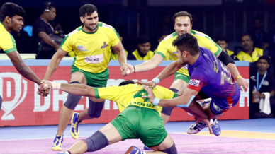 Match 80: Dabang Delhi K.C. vs Tamil Thalaivas Match 80: Dabang Delhi K.C. vs Tamil Thalaivas