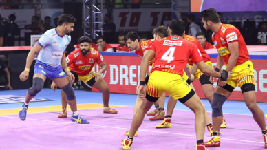 Match 112: Gujarat Fortunegiants vs Tamil Thalaivas Match 112: Gujarat Fortunegiants vs Tamil Thalaivas