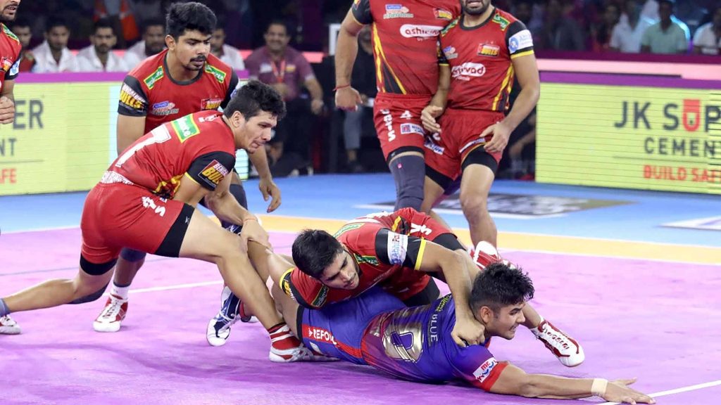 14 raid points on the night meant Naveen Kumar extended his Super 10 streak to 15.