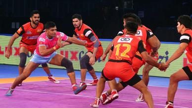 Match 131 - Jaipur Pink Panthers vs Bengaluru Bulls Match 131 - Jaipur Pink Panthers vs Bengaluru Bulls