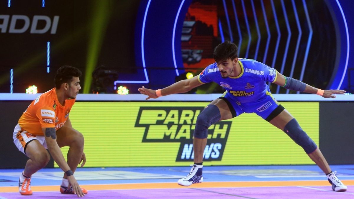 Manjeet of Tamil Thalaivas goes head to head with Mohit Goyat of Puneri Paltan in Match 121 of VIVO Pro Kabaddi League Season 8hit G