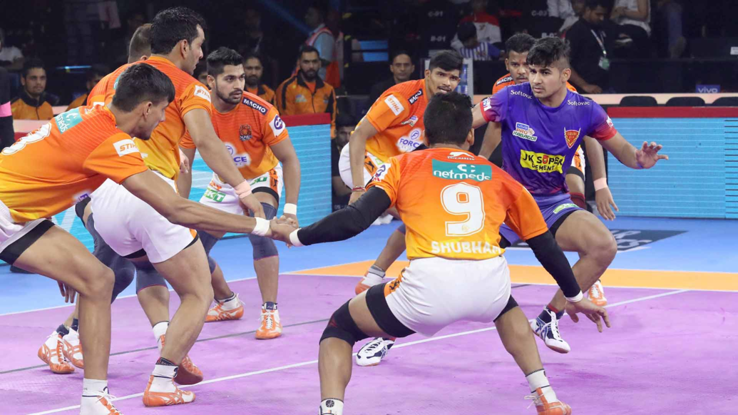 Match 35: Puneri Paltan vs Dabang Delhi K.C. Match 35: Puneri Paltan vs Dabang Delhi K.C.