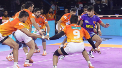 Match 35: Puneri Paltan vs Dabang Delhi K.C. Match 35: Puneri Paltan vs Dabang Delhi K.C.