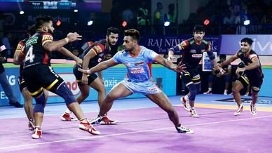 Match 24: Bengal Warriros vs Bengaluru Bulls Match 24: Bengal Warriros vs Bengaluru Bulls