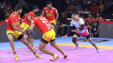 Match 44: Gujarat Fortunegiants vs Jaipur Pink Panthers Match 44: Gujarat Fortunegiants vs Jaipur Pink Panthers