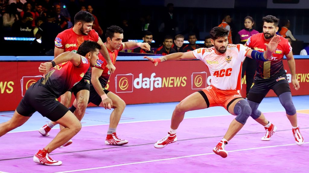 Gujarat Giants vs Bengaluru Bulls in match 6 of Pro Kabaddi Season 11