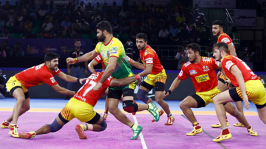 Match 54: Gujarat Fortunegiants vs Patna Pirates Match 54: Gujarat Fortunegiants vs Patna Pirates