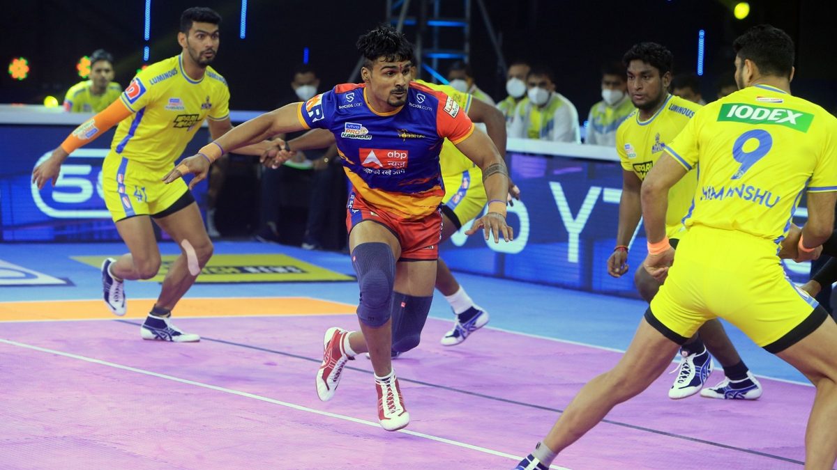 Shrikant Jadhav of U.P. Yoddha sets his eyes on the prize against Tamil Thalaivas in Match 104 of VIVO Pro Kabaddi League Season 8