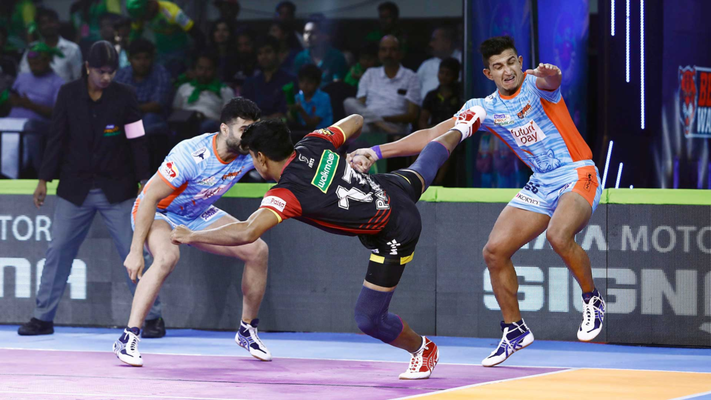 Match 24: Bengal Warriros vs Bengaluru Bulls Match 24: Bengal Warriros vs Bengaluru Bulls