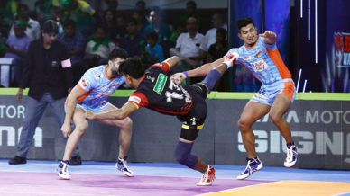 Match 24: Bengal Warriros vs Bengaluru Bulls Match 24: Bengal Warriros vs Bengaluru Bulls