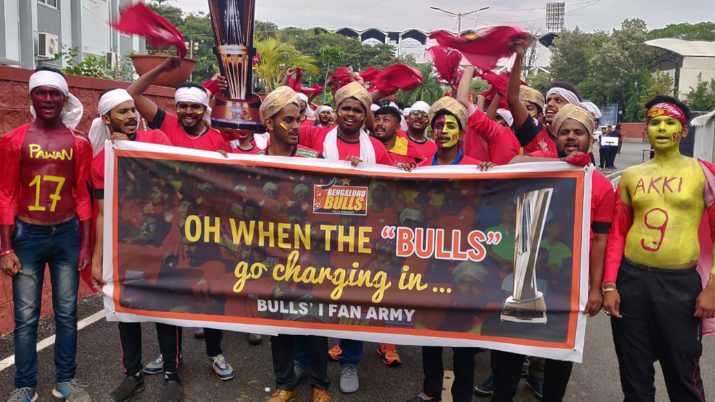 Bulls'I show their support for Bengaluru Bulls Bulls'I show their support for Bengaluru Bulls