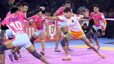 Match 107: Jaipur Pink Panthers vs Puneri Paltan Match 107: Jaipur Pink Panthers vs Puneri Paltan