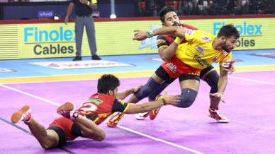 Match 67: Bengaluru Bulls vs Gujarat Fortunegiants Match 67: Bengaluru Bulls vs Gujarat Fortunegiants