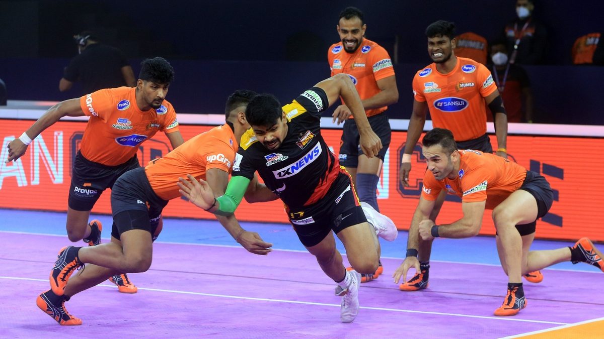 Bengaluru Bulls' Pawan Sehrawat attemps to make a successful raid against U Mumba in Match 78 of VIVO Pro Kabaddi League Season 8.