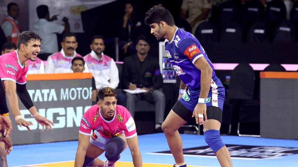 Sandeep Dhull scored another High 5 for Jaipur Pink Panthers.
