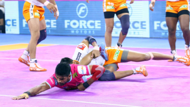 Match 107: Jaipur Pink Panthers vs Puneri Paltan Match 107: Jaipur Pink Panthers vs Puneri Paltan