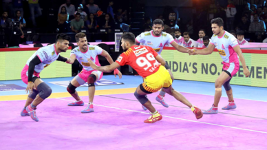 Match 44: Gujarat Fortunegiants vs Jaipur Pink Panthers Match 44: Gujarat Fortunegiants vs Jaipur Pink Panthers