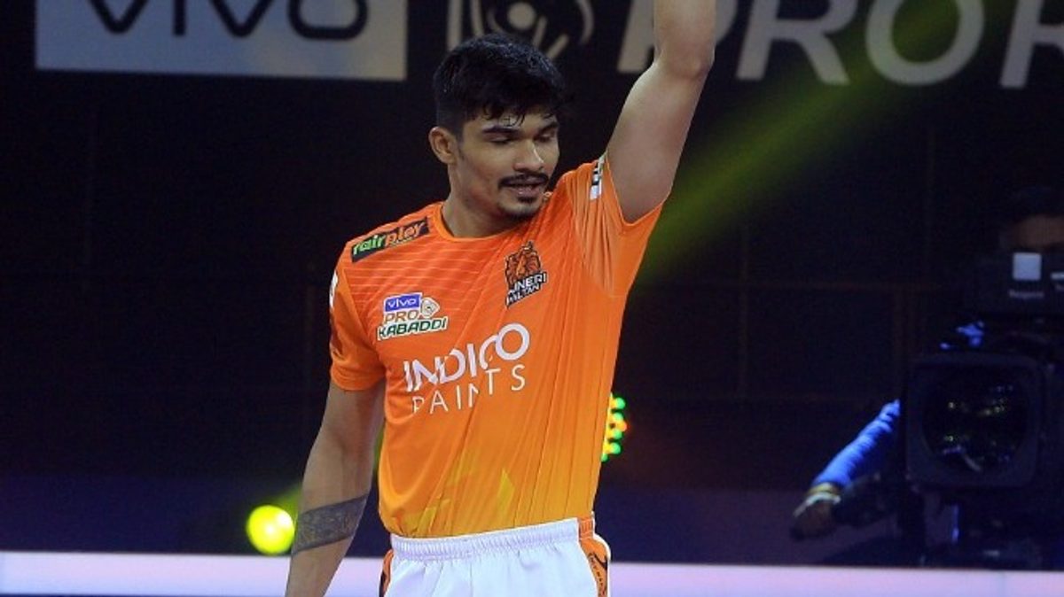 Puneri Paltan's Pankaj Mohite in action against Tamil Thalaivas in Match 23 of VIVO Pro Kabaddi League Season 8