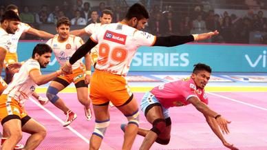 Match 111: Jaipur Pink Panthers vs Puneri Paltan Match 111: Jaipur Pink Panthers vs Puneri Paltan