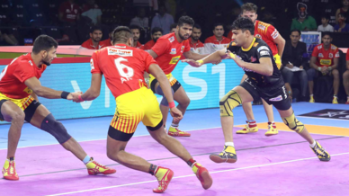 Match 37: Gujarat Fortunegiants vs Telugu Titans Match 37: Gujarat Fortunegiants vs Telugu Titans