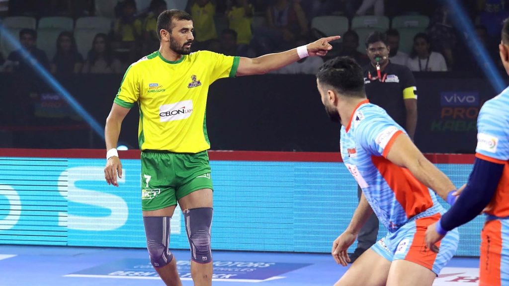 Tamil Thalaivas’ Ajay Thakur became the fourth player to score 800 points in vivo Pro Kabaddi.