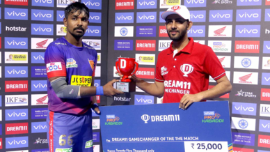 Match 35: Puneri Paltan vs Dabang Delhi K.C. Match 35: Puneri Paltan vs Dabang Delhi K.C.