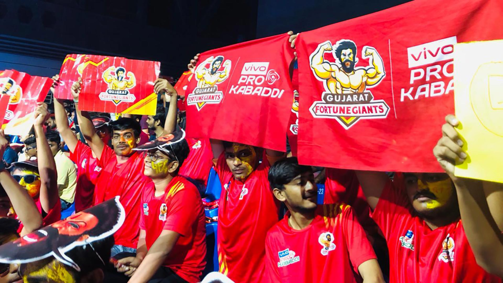 Giant's Army show their support for Gujarat Fortunegiants Giant's Army show their support for Gujarat Fortunegiants