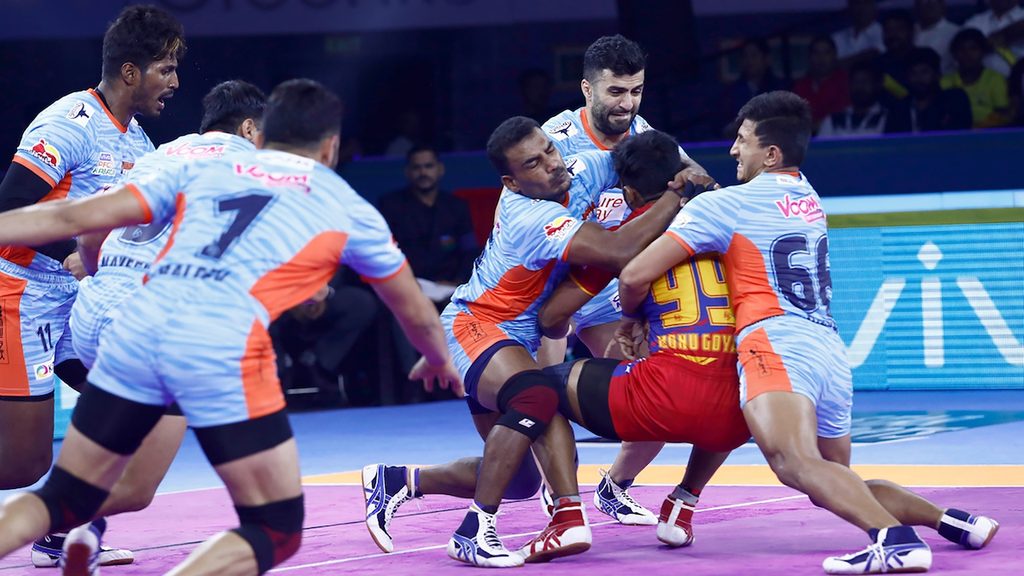 Bengal Warriors against U.P. Yoddha in Season 7 of VIVO Pro Kabaddi. 