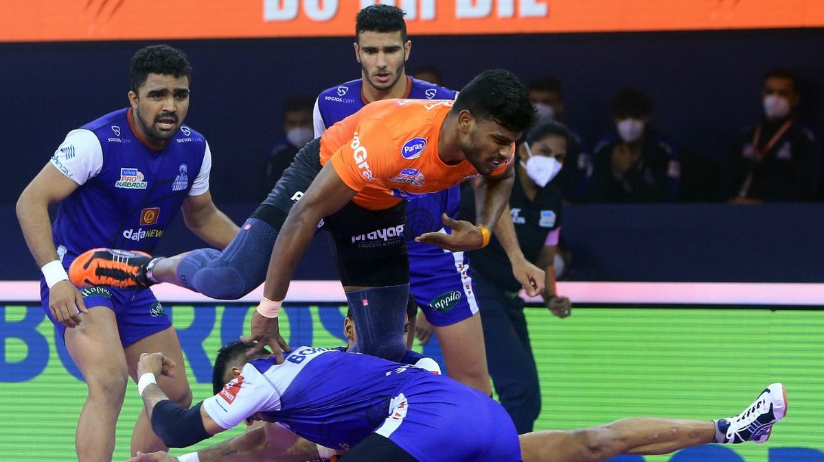 Ajith Kumar of U Mumba tries the aerial route against Haryana Steelers in Match 113 of VIVO Pro Kabaddi League Season 8