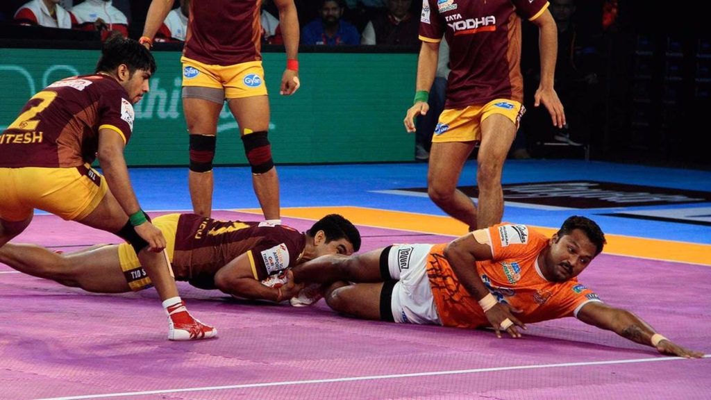 Puneri Paltan held their nerve against U.P. Yoddha in a thrilling vivo Pro Kabaddi Season 5 fixture.