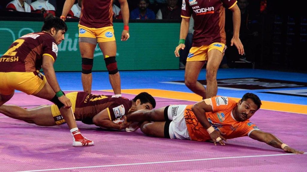 Puneri Paltan held their nerve against U.P. Yoddha in a thrilling vivo Pro Kabaddi Season 5 fixture.